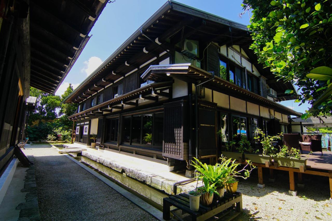 Villa Le Lotus Bleu Ishigaki  Bagian luar foto