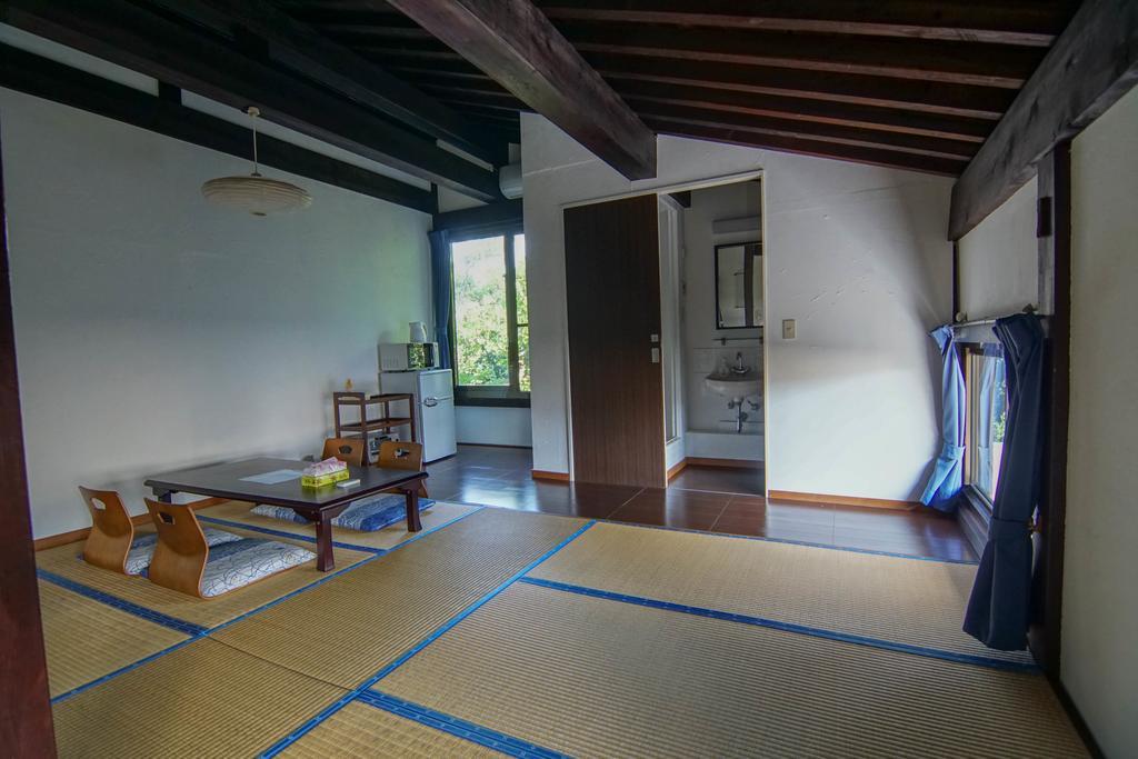 Villa Le Lotus Bleu Ishigaki  Bagian luar foto